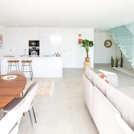 別荘 Casa Do Colhereiro With Private Pool In *